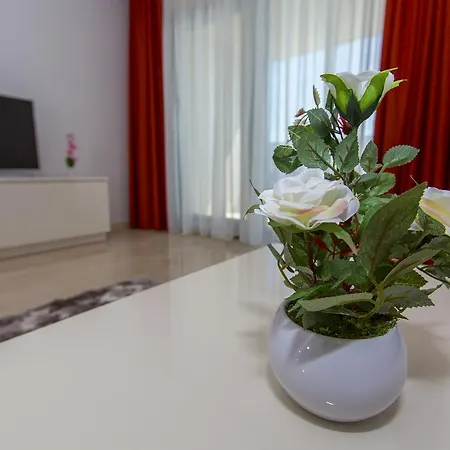 Luxury Aparthotel Makarska Exterior photo