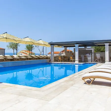 Luxury Aparthotel Makarska Exterior photo