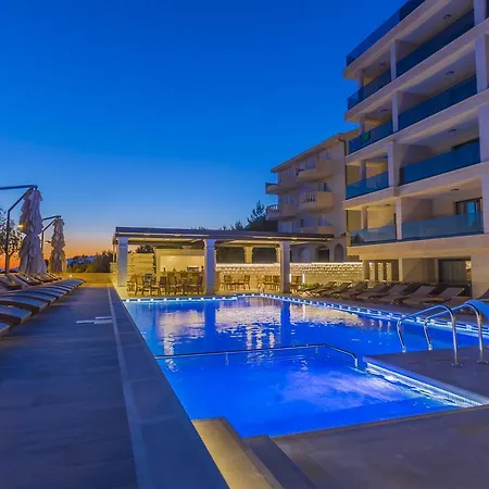 Luxury Aparthotel Makarska Exterior photo