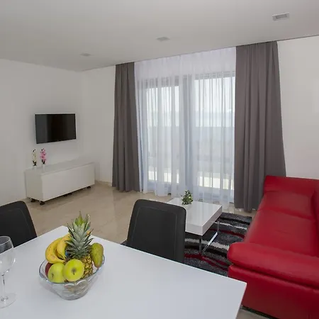 Luxury Aparthotel Makarska Exterior photo