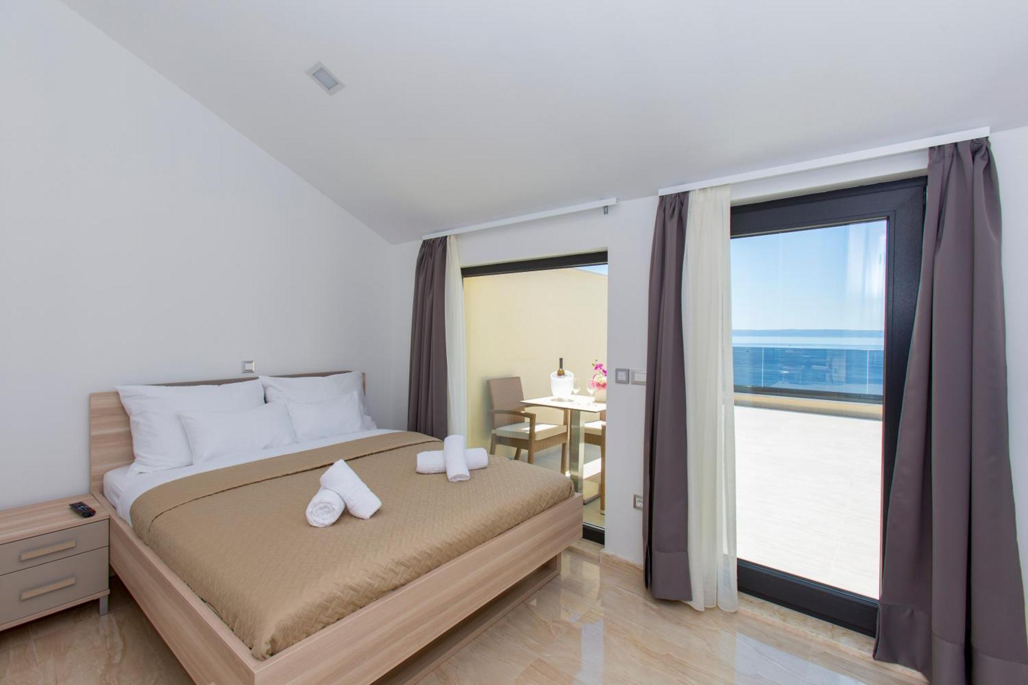 Apartment Luxury 4*